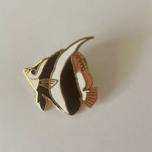 Trident Diving Angel Fish Collector’s Pin Vintage NNT